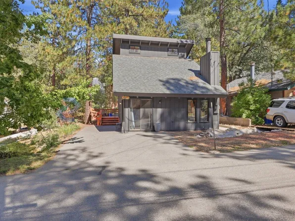 33042 Arrowbear Dr, Arrowbear Lake, CA 92382