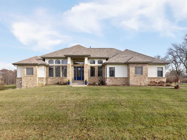5343 Longvalley Dr, Rockford, IL 61109