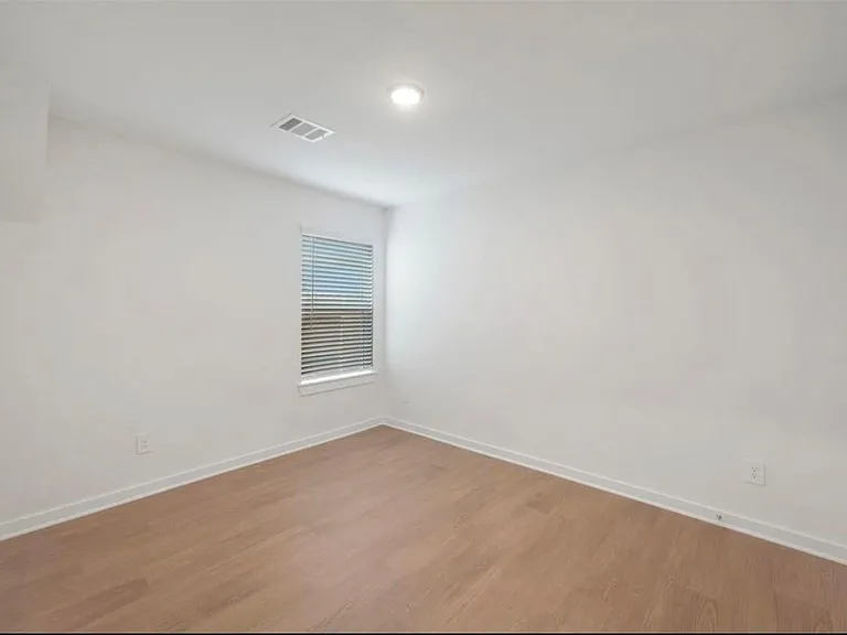 10231 Burton Path — Photo 16