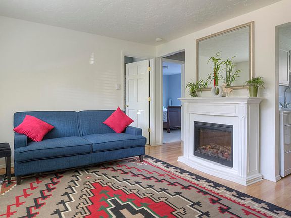 5th image of 915 Smith Ln APT C