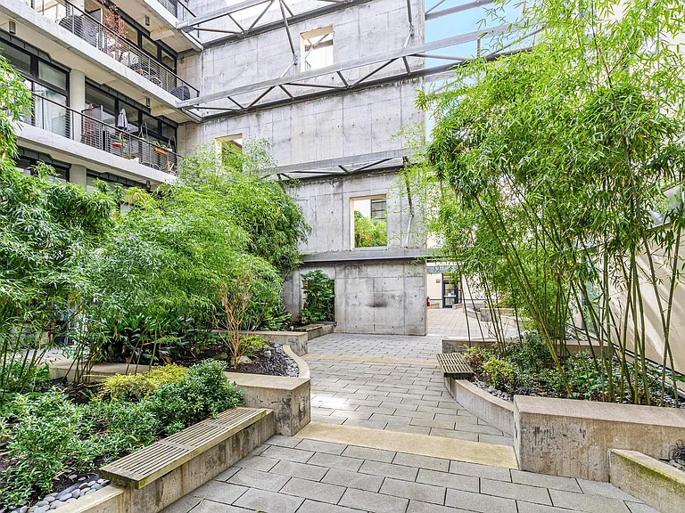 1400 NW Irving St #510 — Photo 21