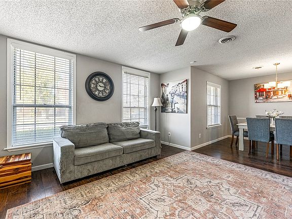 4th image of 921 S 20th St
