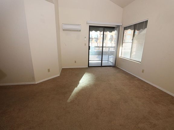 5th image of 450 Elm Dr Unit 204