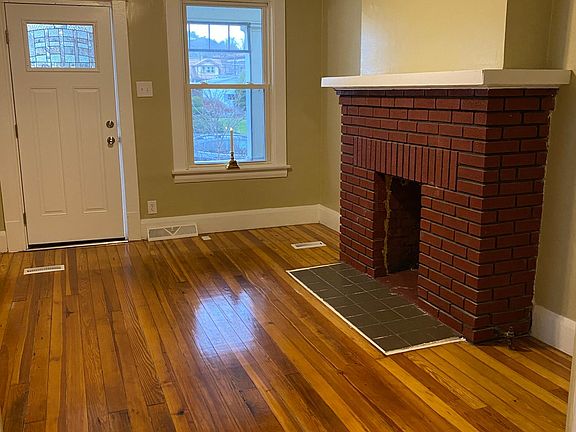 Decorative fireplace