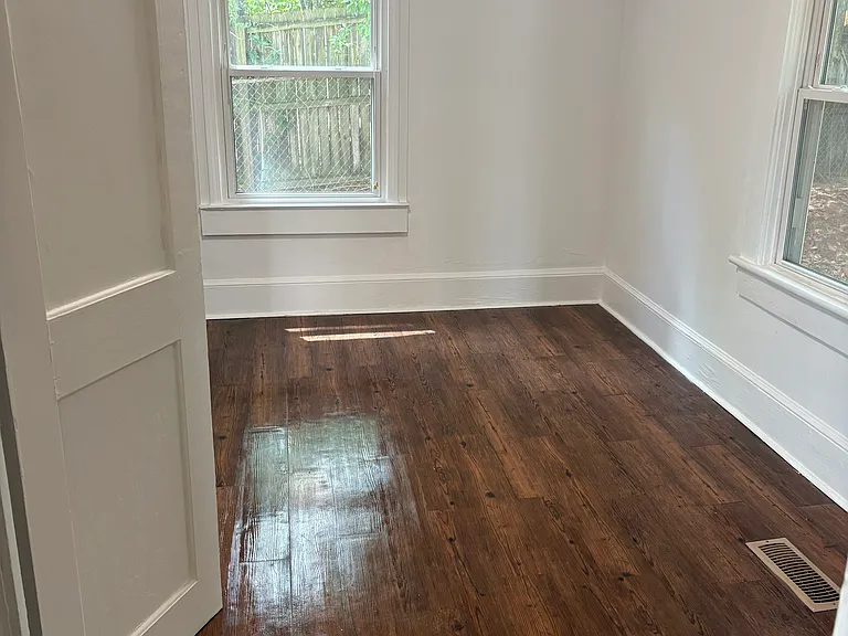 321 E Arlington Ave — Photo 6