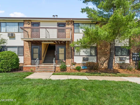 733 Cricket Lane, Woodbridge Proper, NJ 07095