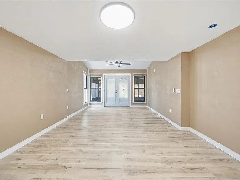 7247 Oelsner St — Photo 6