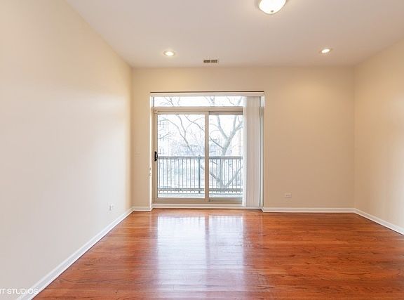 4th image of 6609 S Kimbark Ave #3A