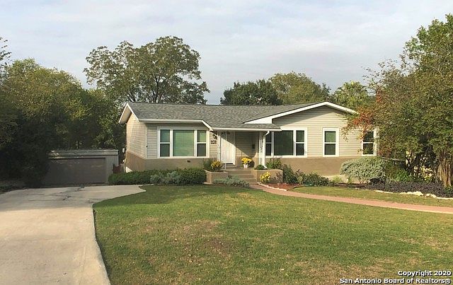 1st image of 203 Blakeley Dr