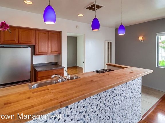 2nd image of 1024 Turquoise St APT H