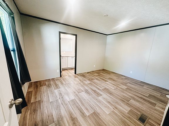 4th image of 244 Pamela Ave #244