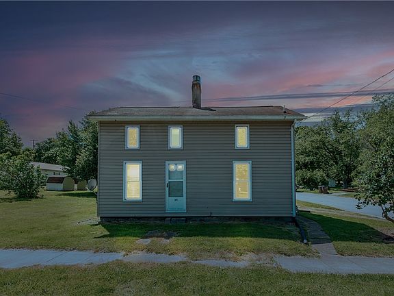 4th image of 211 Home St