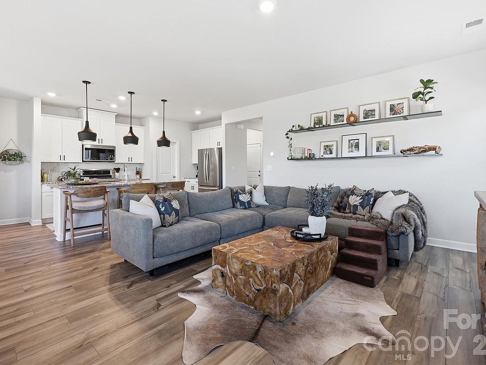 1st image of 4915 Trigney Ct