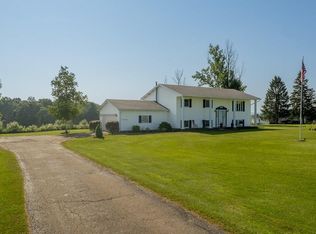 12366 N Perry Rd, Titusville, PA 16354