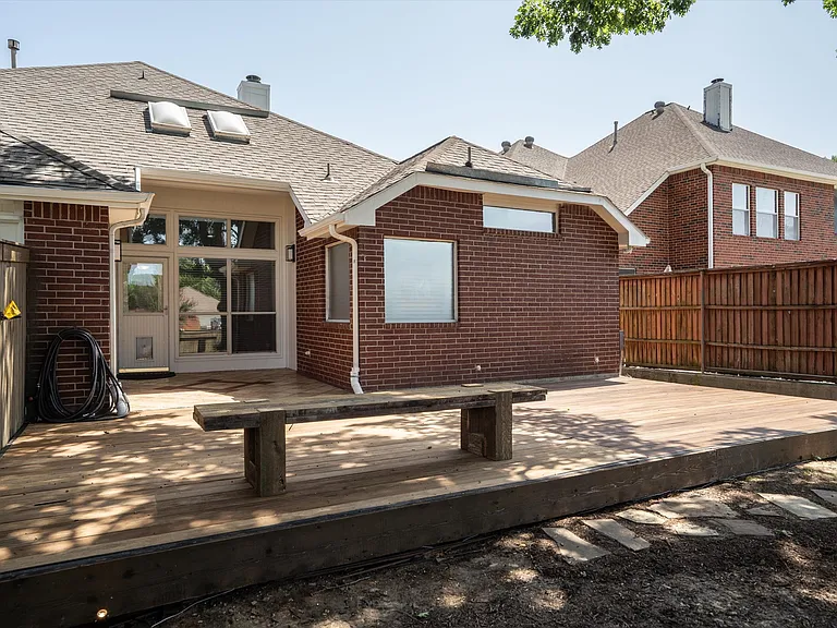 1324 Winnipeg Dr — Photo 20