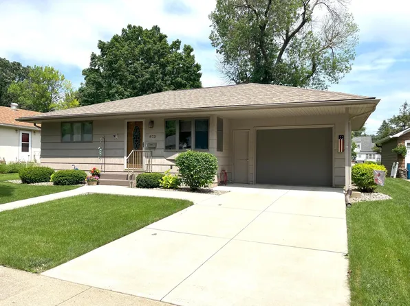 873 Redwood Dr, Fairmont, MN 56031