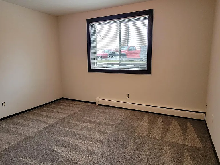 Apt 300