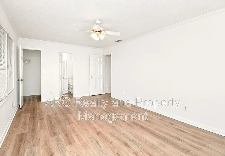 2142 Fairway Ct SE #A — Photo 8