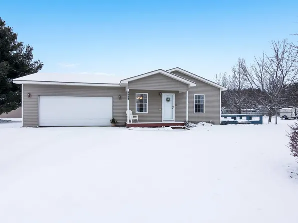 2200 Labrador Ln, Grawn, MI 49637