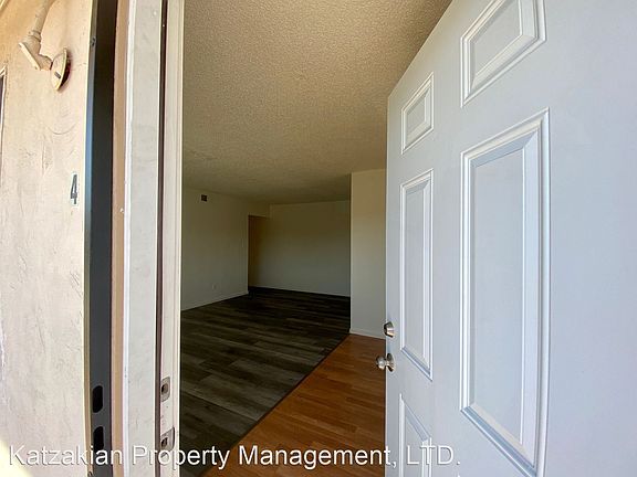 4th image of 2936 Peachtree Dr Unit 4