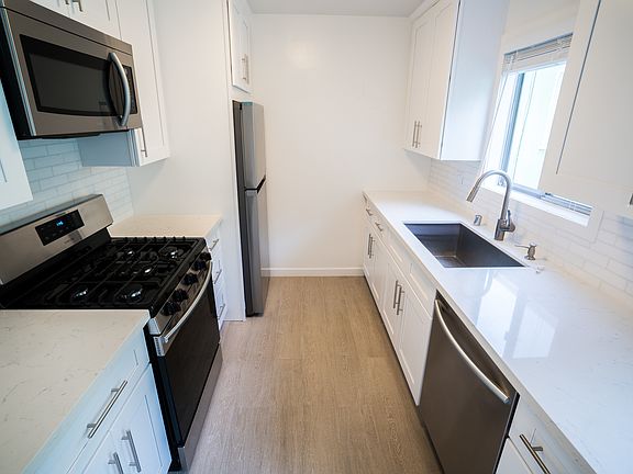 3rd image of 2821 Colorado Ave APT 2