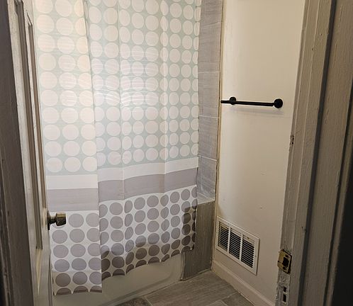 2nd image of 14544 Birwood St