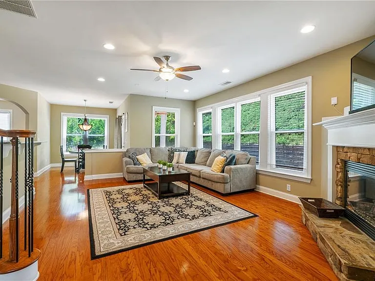 3845 Seaton Dr — Photo 15