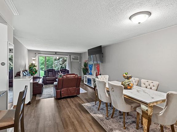 3rd image of 1700 Four Oaks Rd APT 159