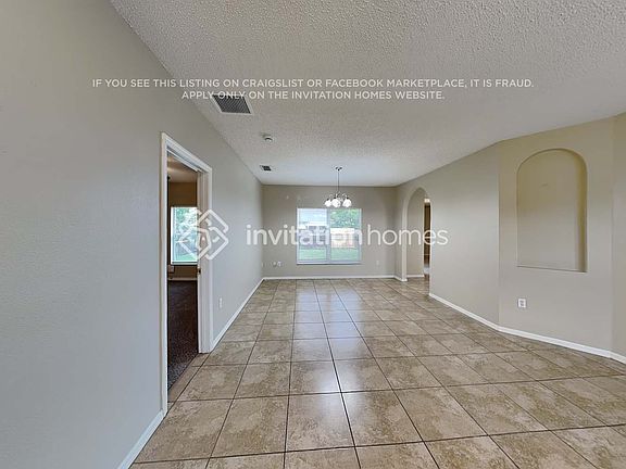 3rd image of 610 Fisher Ct