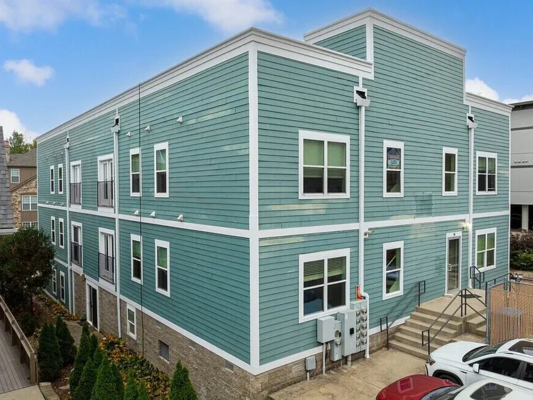 703 N Walnut St — Photo 9