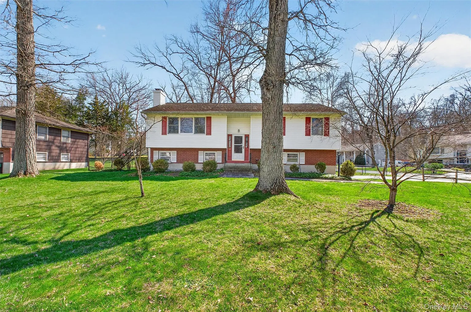 12 Wildwood Drive photo 1