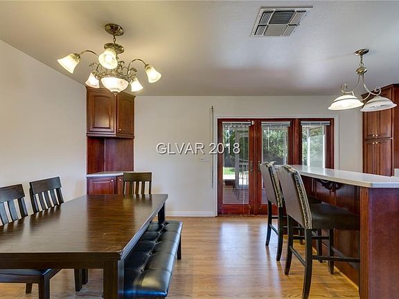 5th image of 774 Biaritz Ave