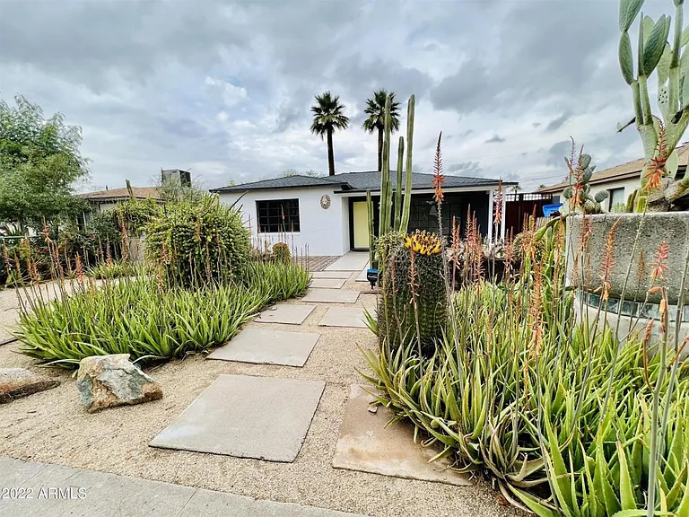 1414 E Palm Ln — Photo 3