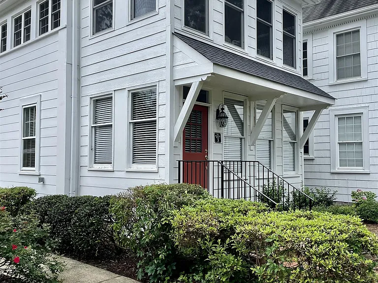 160 Palmetto Rd #3 — Photo 1