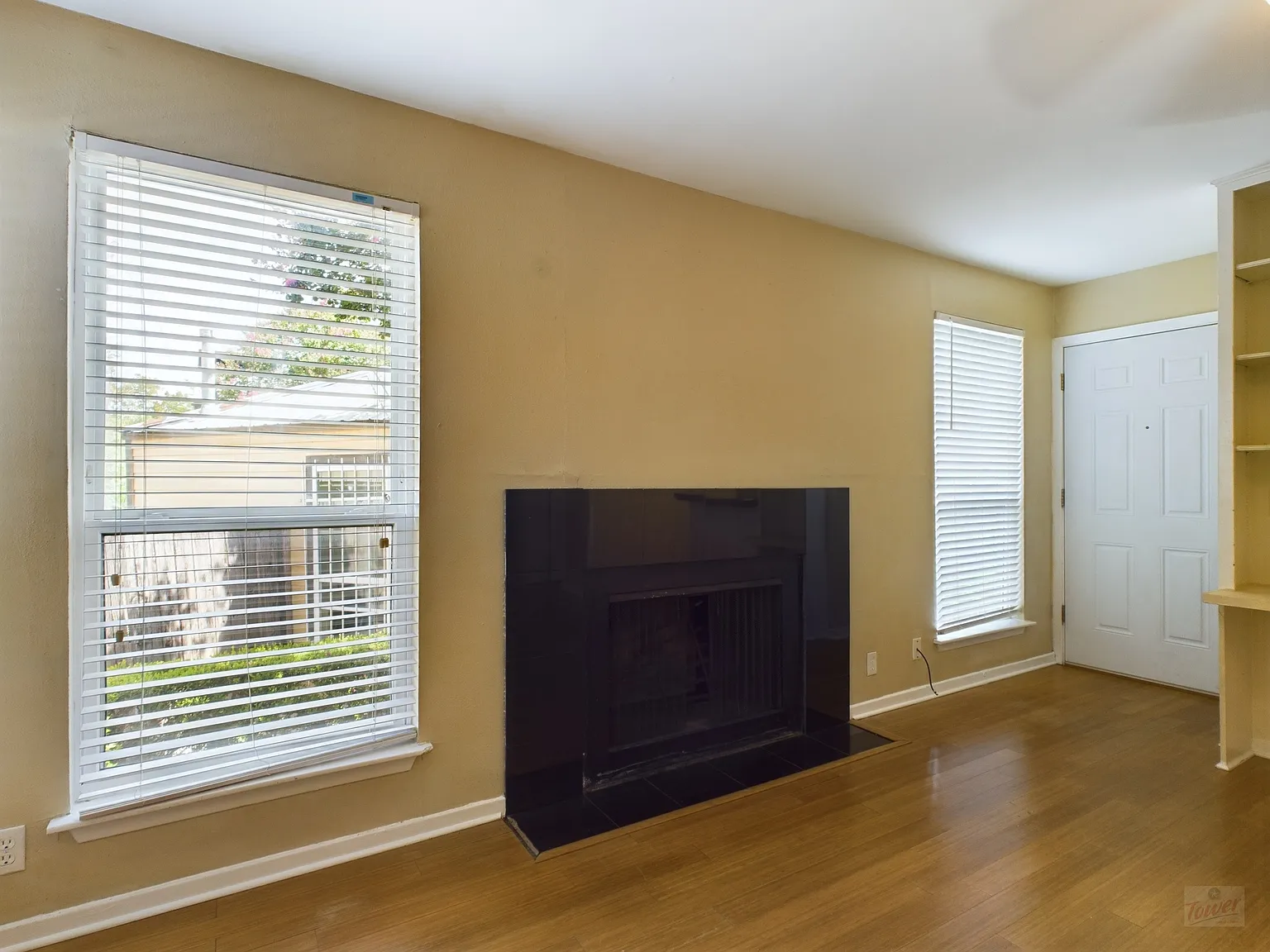 1000 W 26th St Apt 108 — Photo 4