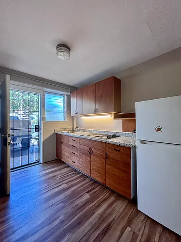 2467 Cleghorn St #2 Photo 1