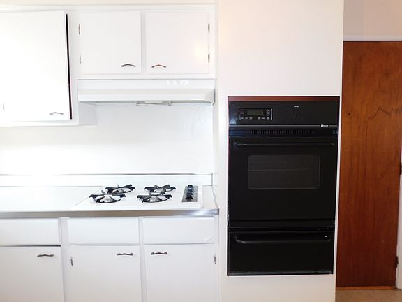 5th image of 924 Hinman Ave #1C