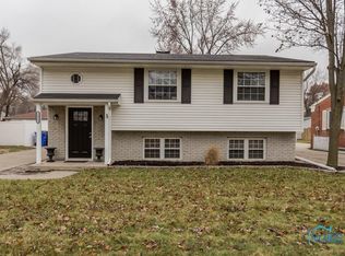 2450 Brookridge Dr, Toledo, OH 43613