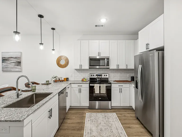 Everleigh Deerfield 55+ Active Adult Apartment Homes — Photo 22