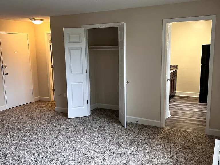 Summit Hills — Photo 25