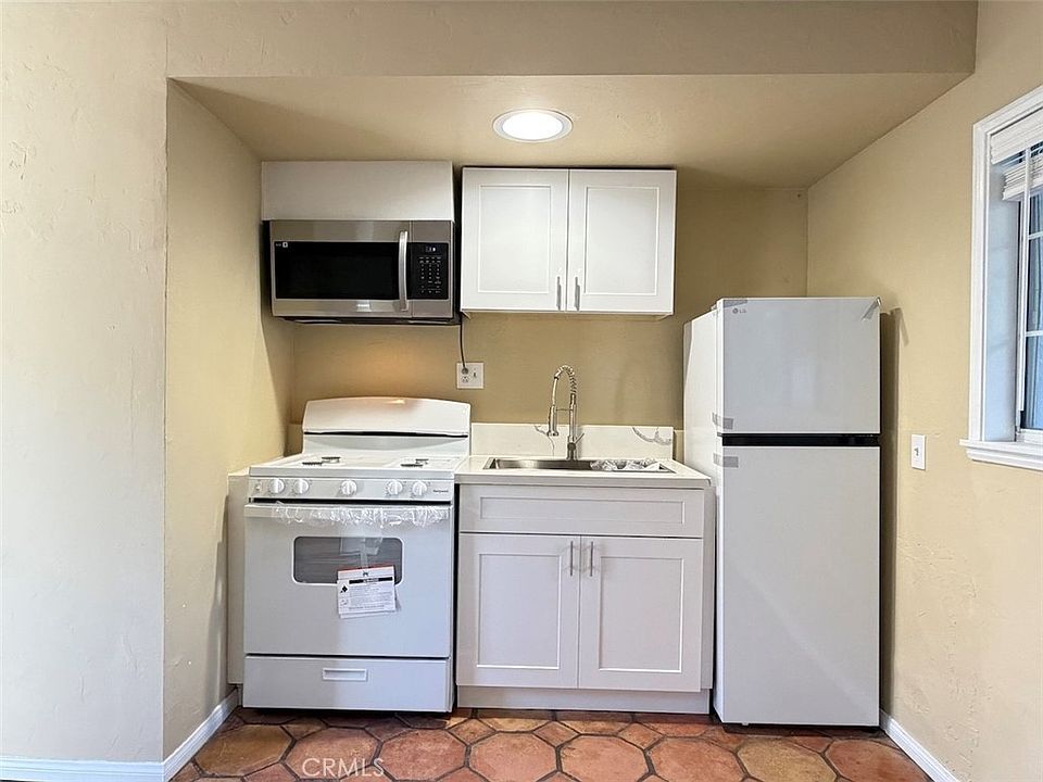 1st image of 531 Catalina St