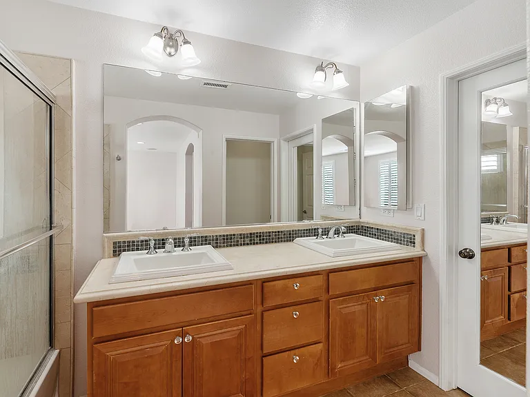 10556 Debreceni Way #9 — Photo 16