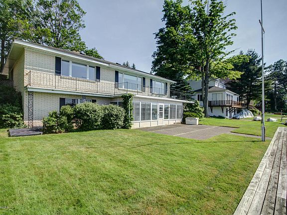 2nd image of 1749 S Shore Dr