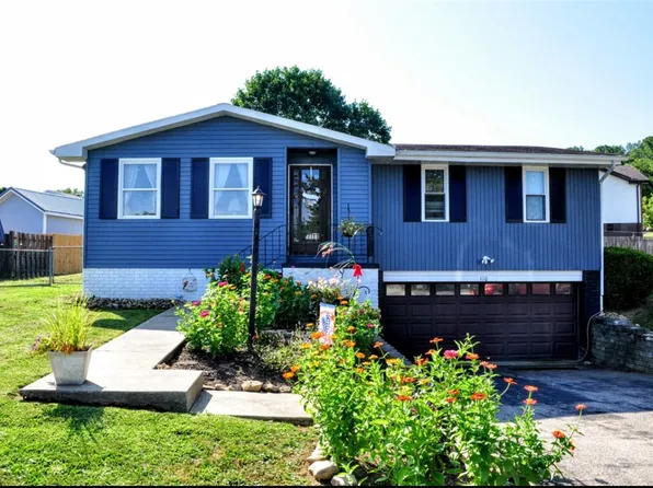 110 Manor Dr, West Newton, PA 15089