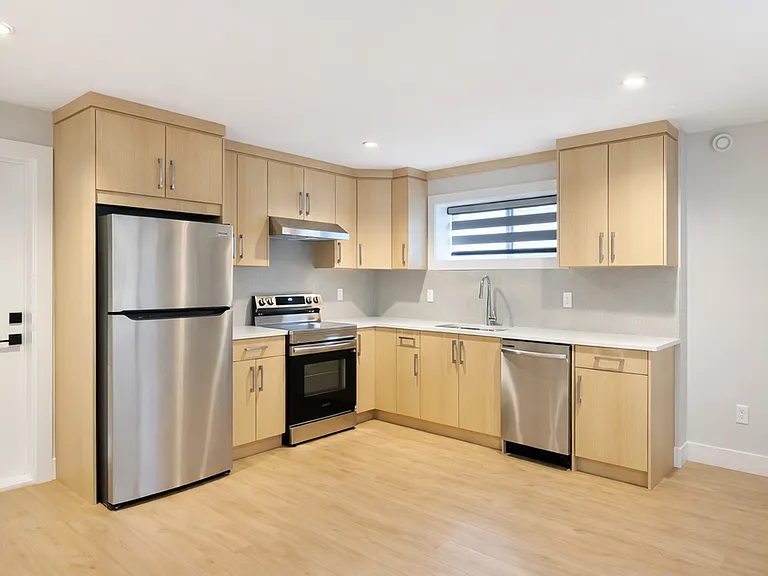 34151 Larch St #BASEMENT — Photo 1