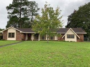 1302 Stanford Rd, Dothan, AL 36305