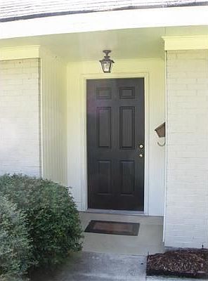 2nd image of 3245 Hyman Pl