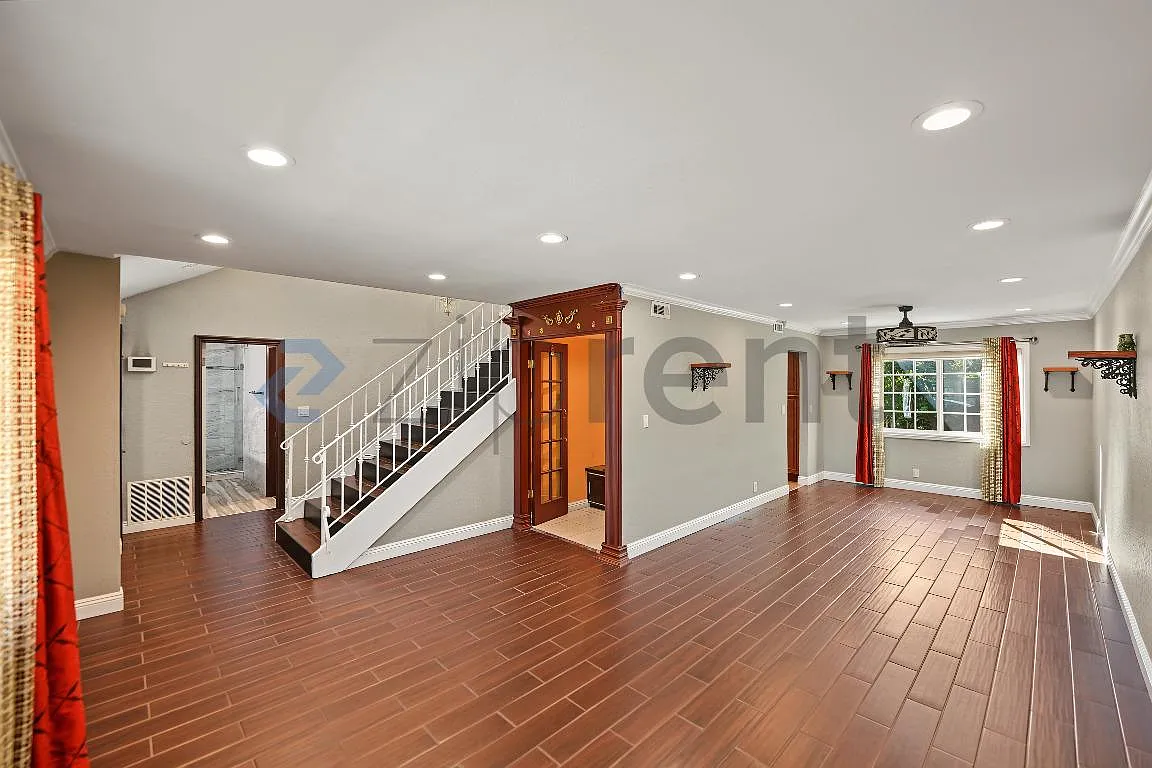 4 bed, 2085 sqft, $5,000 — Photo 3