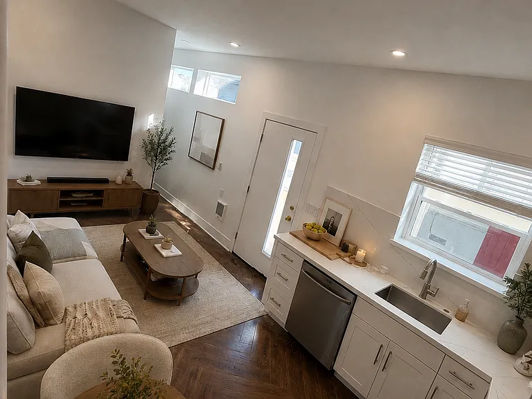 Hermosa Ln — Photo 2