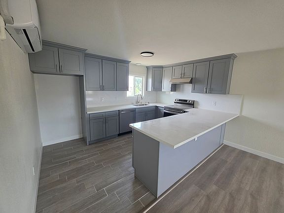 3rd image of 1772 Rio Grande Rd APT E